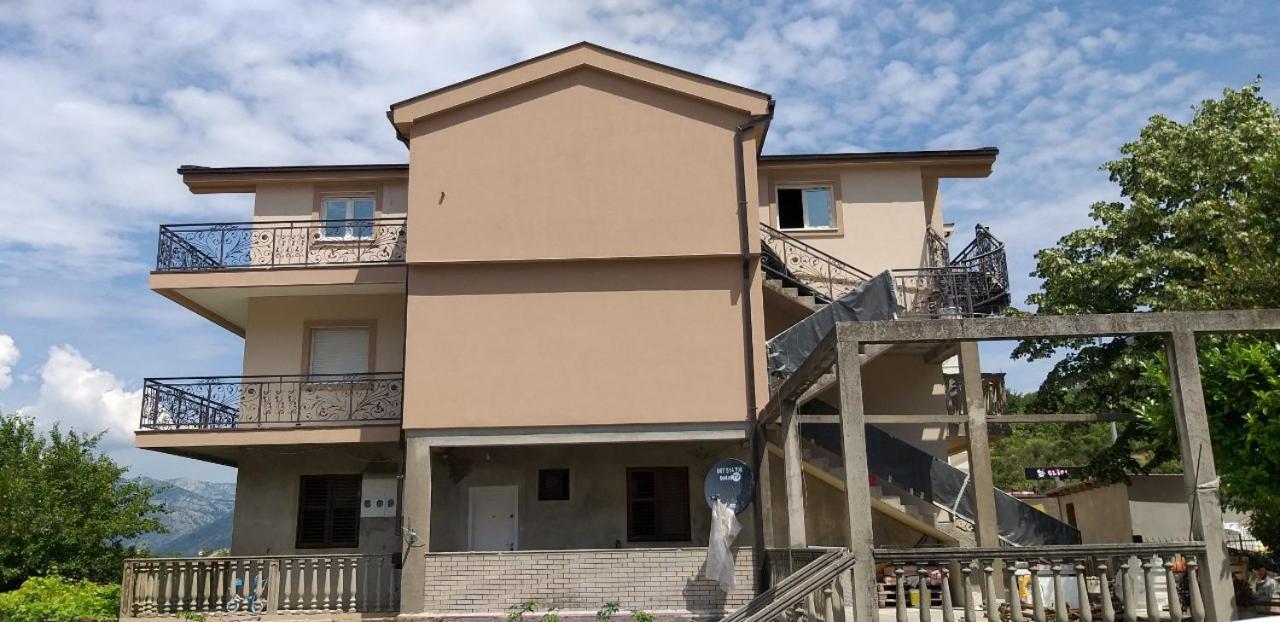 Apartments Zenit Котор Екстериор снимка